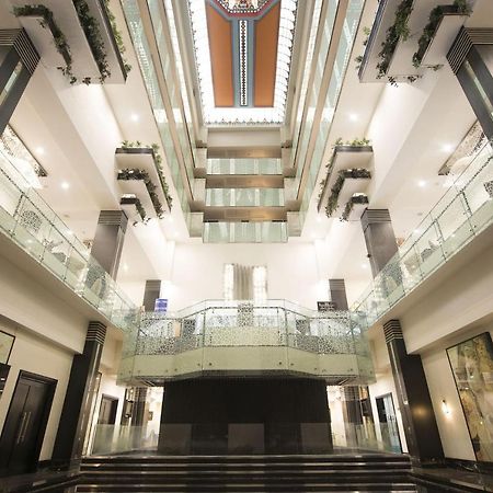 Le Meridien بنغالور المظهر الخارجي الصورة